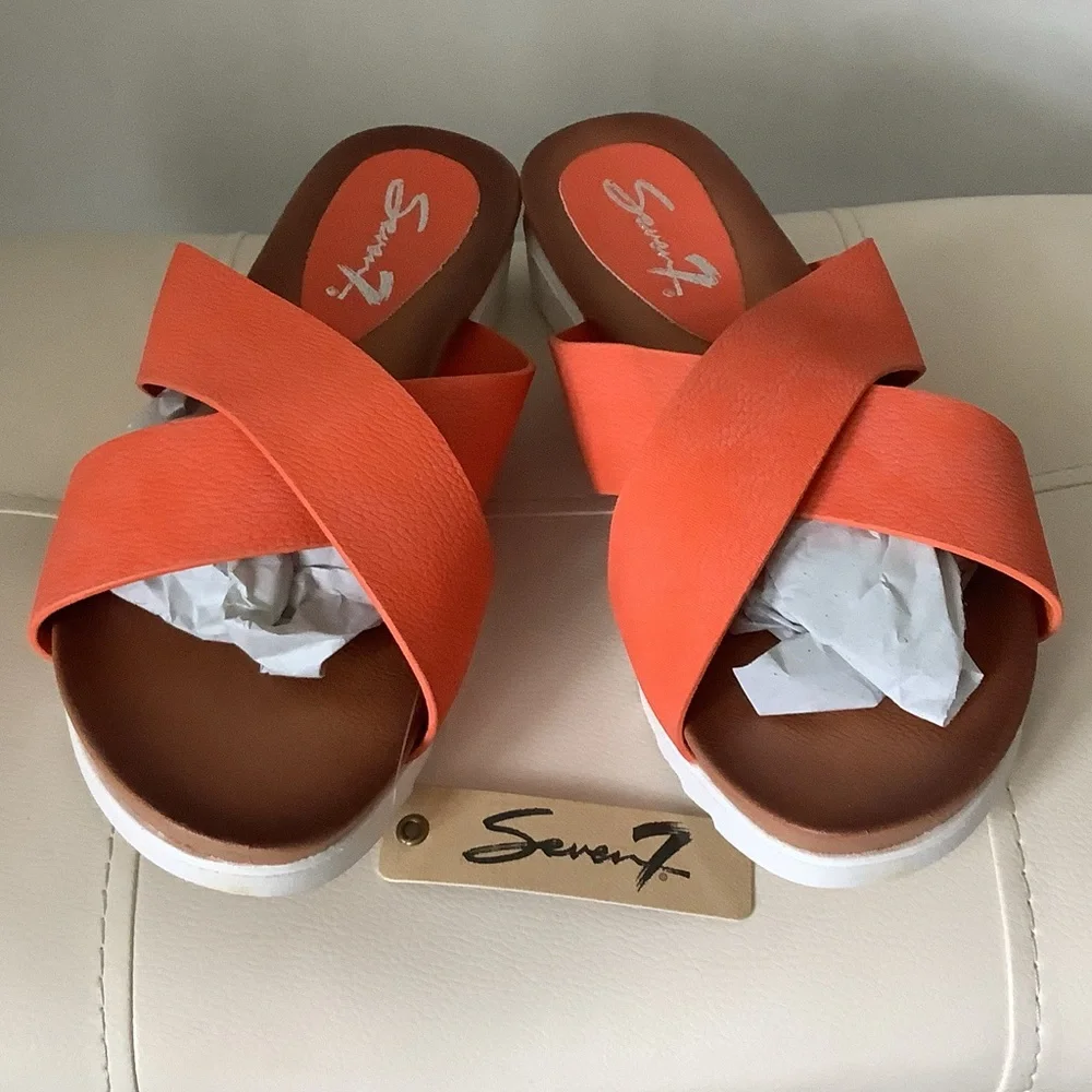 Womens Slides - Picture 1 of 4
